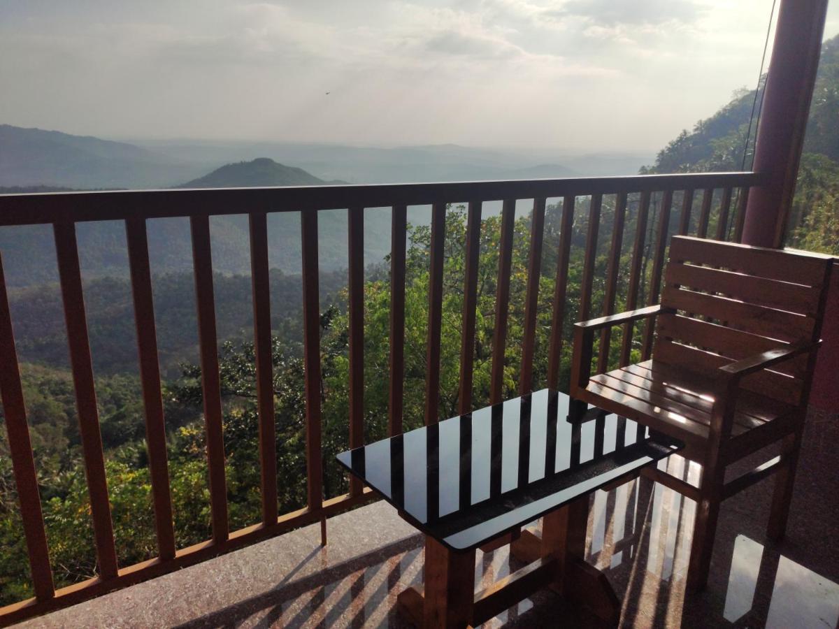 Stone Hills Hotel Kannur Exterior foto